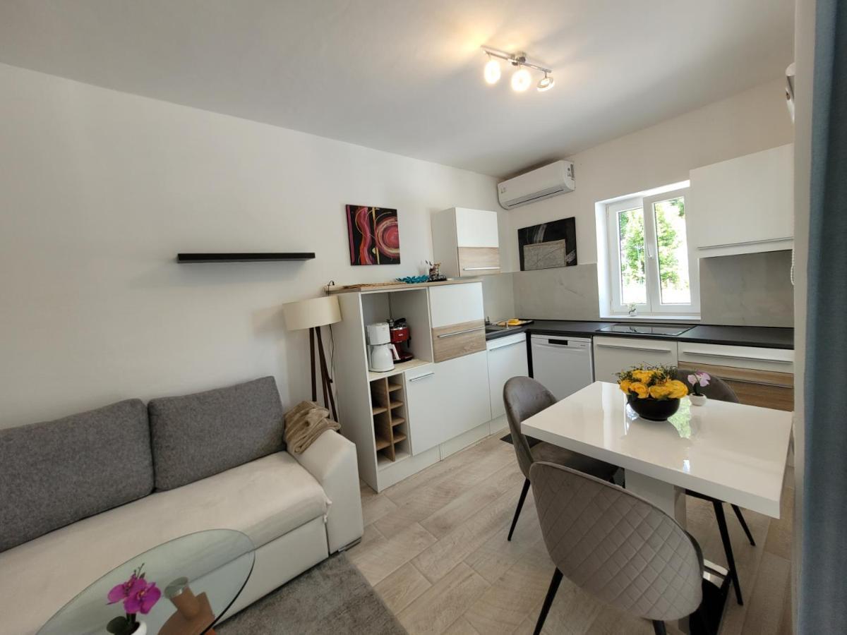 Ferienwohnung Mit Pool Kroatien Mit Meerblick Und Pool لوفغان المظهر الخارجي الصورة